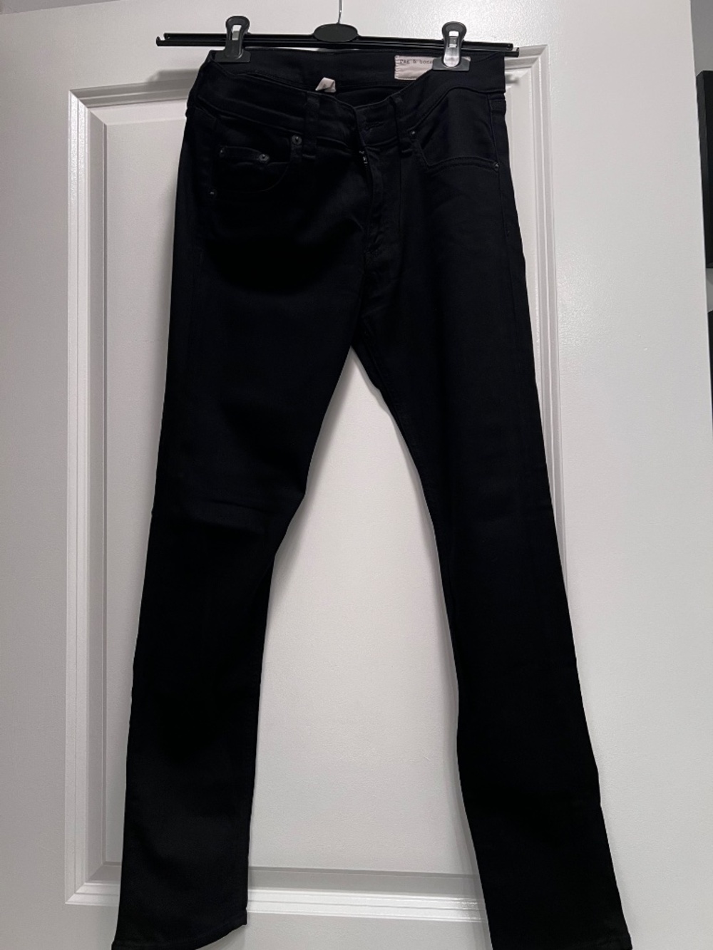 Rag & Bone / JEAN Nero (Black) Capri Jeans Size 27 • Style W1526K060NER